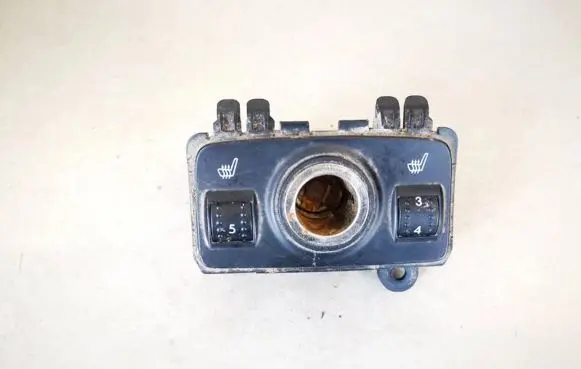 Ford C-MAX II Seat heating switch am2t19k314ac am2t-19k314-ac