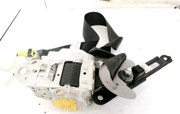 Toyota RAV 4 (XA30) Front seatbelt 7Q2340P 7Q2340-P