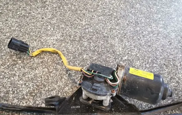 Hyundai Santa Fe Wiper motor 9811026100 035417450