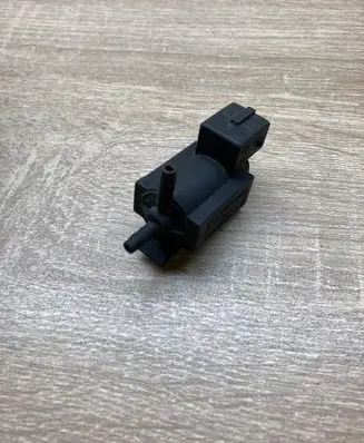 BMW 5 E39 Turbo solenoid valve 1742712 72234100