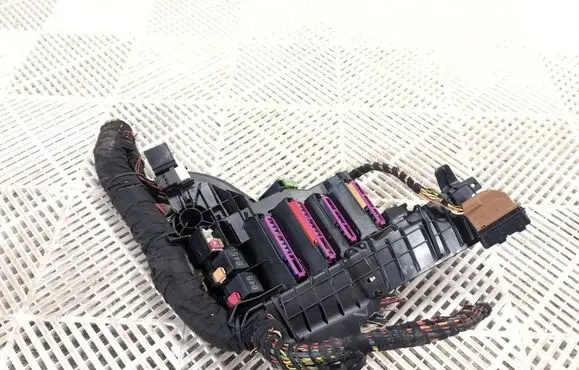 Audi A8 S8 D5 Fuse module 4N0971845M