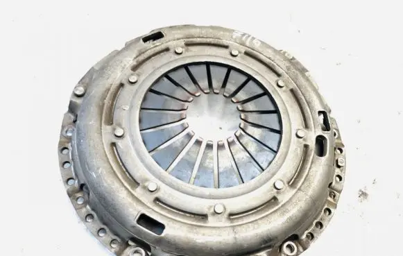Volkswagen Touran I Pressure plate 3082000396