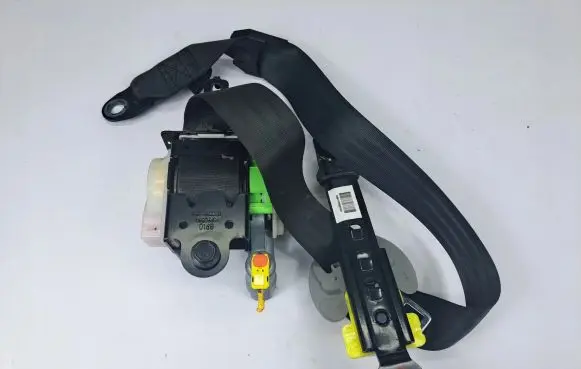 KIA Optima Front seatbelt 888102T400