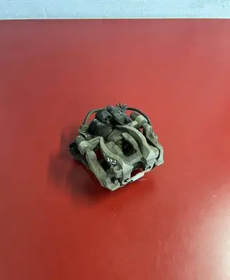BMW X1 F48 F49 Rear brake caliper 6854439