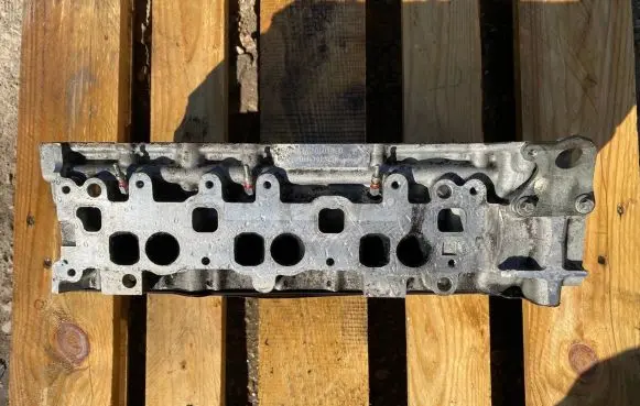 Mercedes-Benz E W211 Engine head A6420106720 6420106720