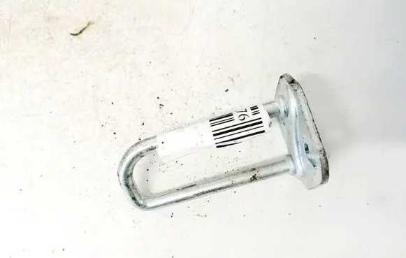 Toyota Aygo AB10 Front door lock loop/hook striker 