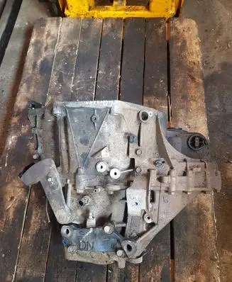 Nissan Qashqai Manual 6 speed gearbox BB60D 5541226