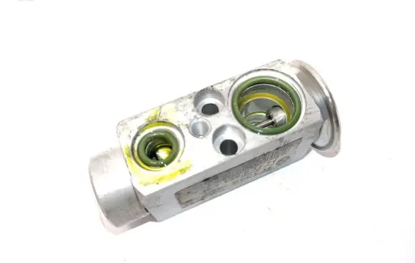 Air conditioning (A/C) expansion valve