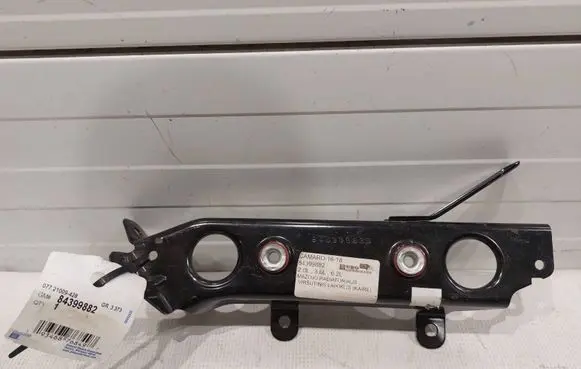 Chevrolet Camaro Radiator mount bracket 84399882