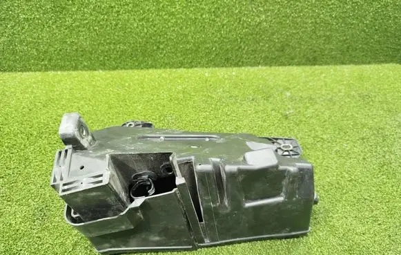 Renault Arkana Other engine bay part 284C03798R 284B82945R