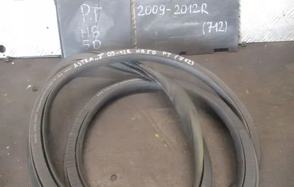 Opel Astra J Rubber seal loading door 