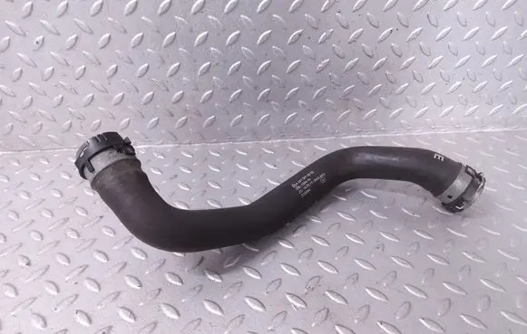 Engine coolant pipe/hose