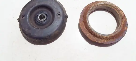 Citroen C4 I Coil spring mount 