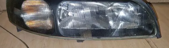 Volvo V70 Headlight/headlamp 89007908