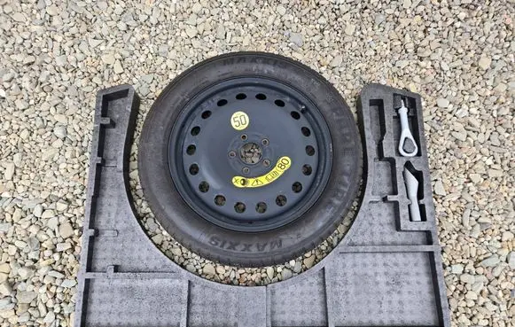 Ford Kuga II R17 spare wheel 