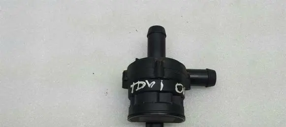Jaguar XJ X350 Electric auxiliary coolant/water pump R8318D474AB