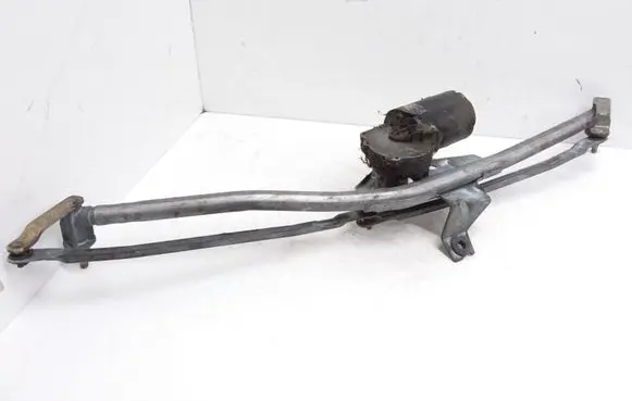 Volkswagen PASSAT B3 Front wiper linkage and motor 357955113B