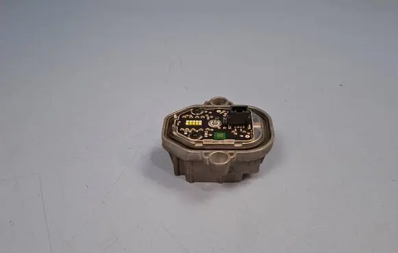 Volvo S90, V90 Headlight ballast module Xenon B105151A 31386165