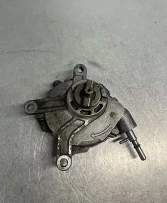 Toyota Avensis T250 Vacuum pump 2922