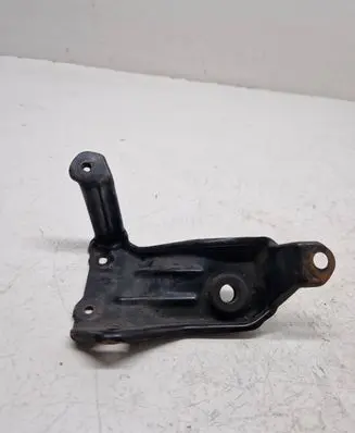 Honda CR-V Radiator support slam panel bracket 