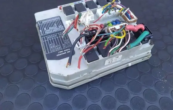 Nissan Micra BSM Control unit 2358423B12