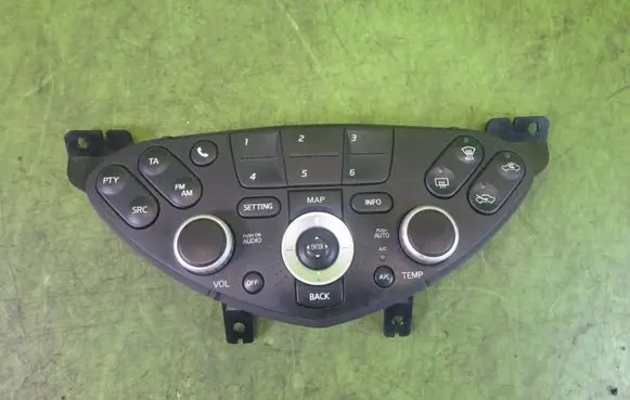 Nissan Primera Climate control unit 28395 BA000