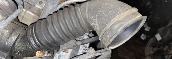 Air intake hose/pipe