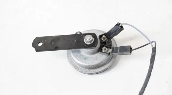 Audi A4 S4 B9 8W Horn signal 8X2313832AA