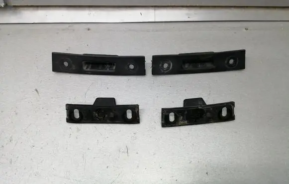 Dodge Grand Caravan Sliding door lock loop/hook striker 04675516G 04894095AB