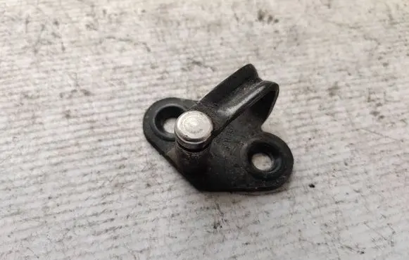 Volkswagen Transporter - Caravelle T4 Front door lock loop/hook striker 701837767