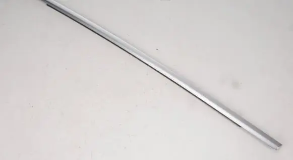 Volvo XC60 Rear door windshield rail 