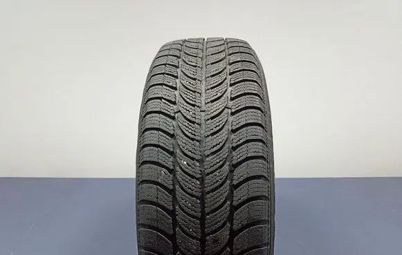 Peugeot 308 R17 winter tire 5452000593849