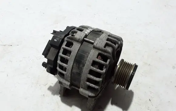 Renault Megane IV Generator/alternator 231004EA0A