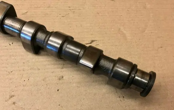 Volkswagen Golf II Camshaft 