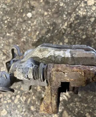 Skoda Octavia Mk2 (1Z) Front brake caliper