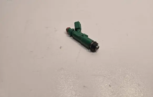 Toyota Prius (XW20) Fuel injector 2325021020