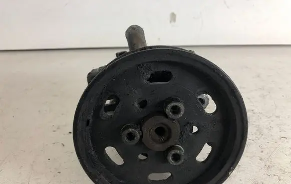 Volkswagen Golf IV Power steering pump