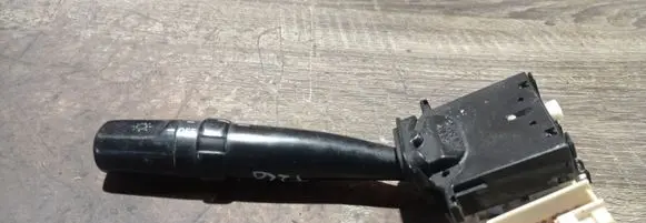 Toyota Avensis T220 Indicator stalk 17A089C