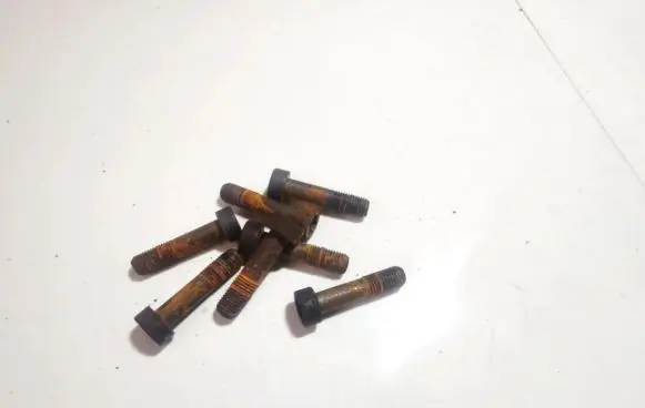 Toyota Avensis T250 Nuts/bolts 