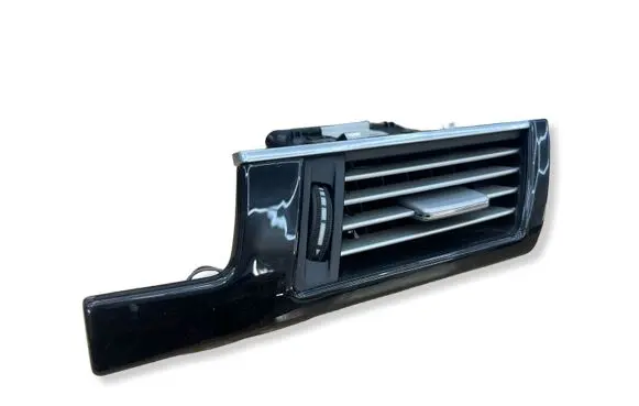 Mercedes-Benz E W212 Dashboard side air vent grill/cover trim 06822001