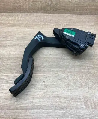 Audi A8 S8 D3 4E Accelerator throttle pedal 4E1723523E 6PV008026