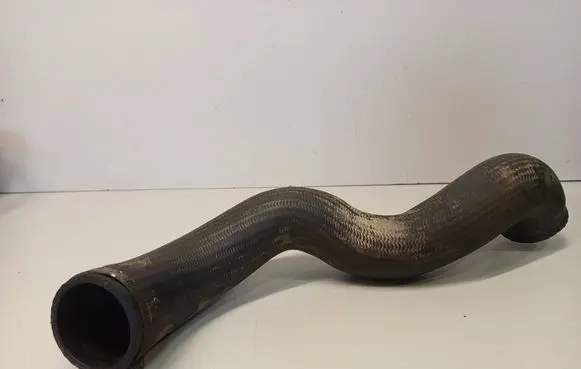 Volvo XC70 Engine coolant pipe/hose 