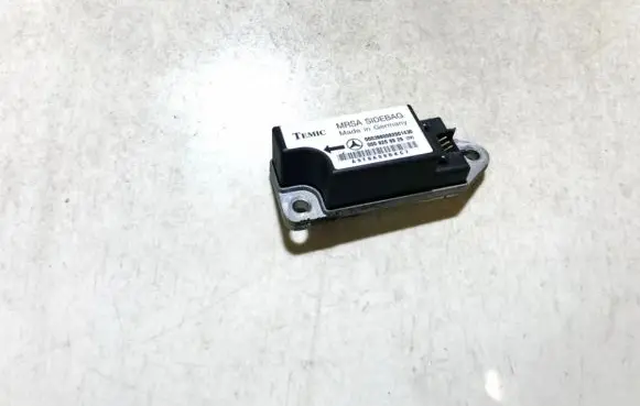 Mercedes-Benz C W202 Airbag deployment crash/impact sensor 0008209926 a9t8a08bkc7