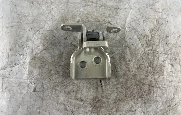 Ford Fiesta Front door upper hinge