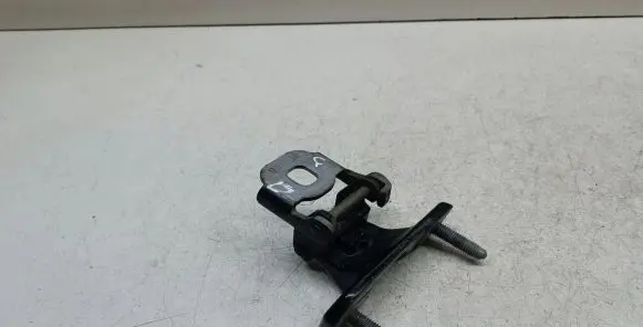BMW 2 F46 Tailgate/trunk/boot hinge 7318932
