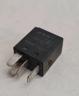 Volvo S40, V40 Other relay A1001X7 034842A 95338211