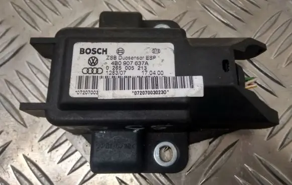 Audi A4 S4 B6 8E 8H ESP acceleration yaw rate sensor 4B0907637A 0265005213