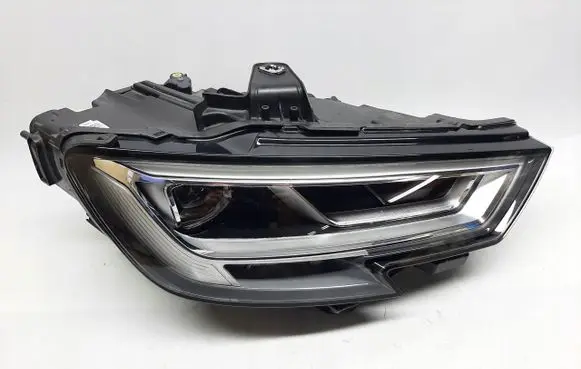 Audi A3 S3 8V Headlight/headlamp 8V0941034F