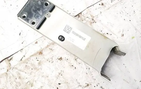 Tesla Model Y Other exterior part tg323041001llc 1515089-cn-a