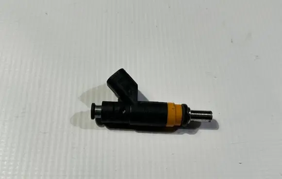 Dodge Challenger Fuel injector 05037479aa